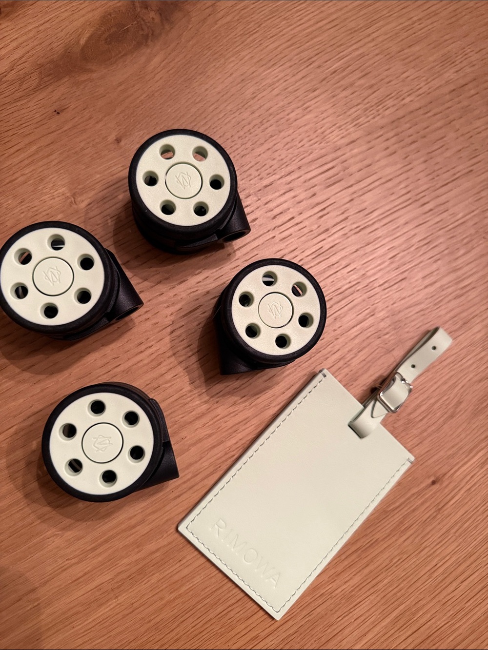 100% AUTHENTIC RIMOWA MINT WHEEL AND TAG SET